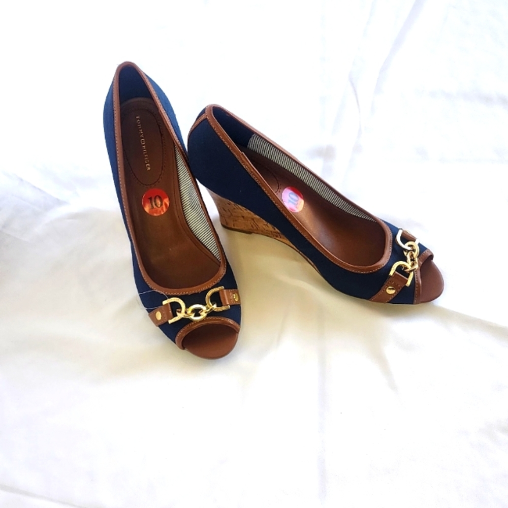 Tommy Hilfiger women shoes NWOT
